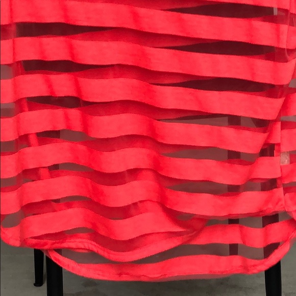 Red Top - Picture 3 of 3